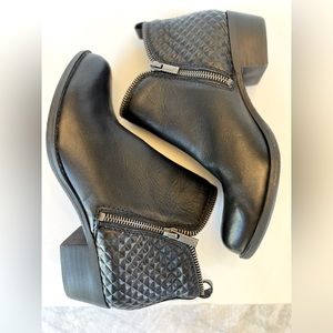 Lucky Brand Ankle Boots Black Size 7.5